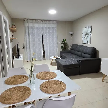 Pmt11 - Location And Pool *