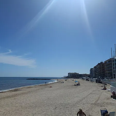 Pmt11 - Beach Location And Pool Apartment